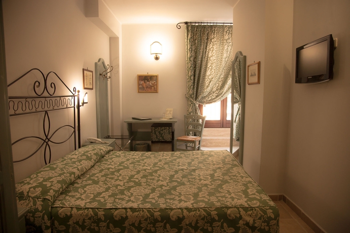 Imagen de la habitación del Hotel Il Tiglio. Foto 10