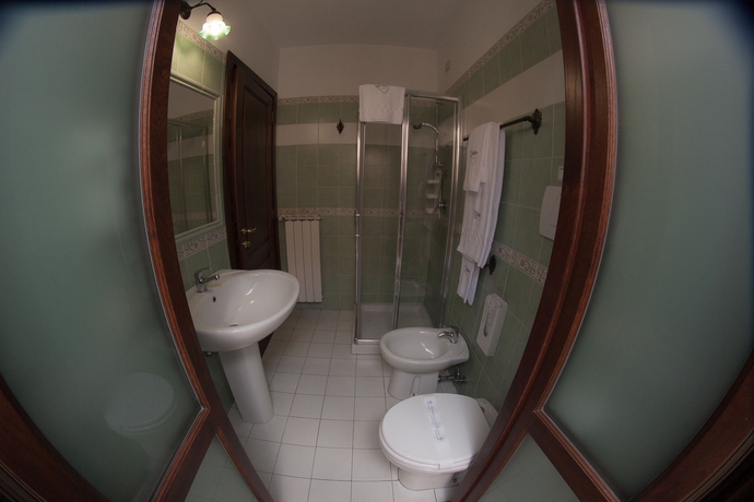 Imagen de la habitación del Hotel Il Tiglio. Foto 11
