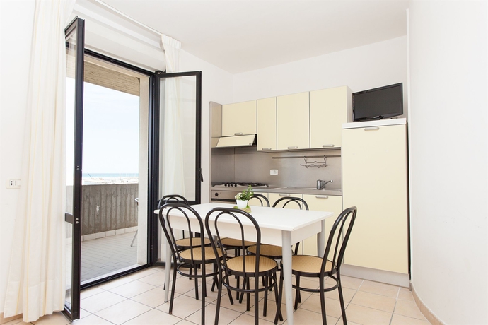 Imagen de la habitación del Hotel Il Timone, Porto San Giorgio. Foto 10