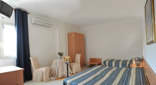Imagen de la habitación del Hotel Il Timone, Torre Santa Sabina. Foto 3
