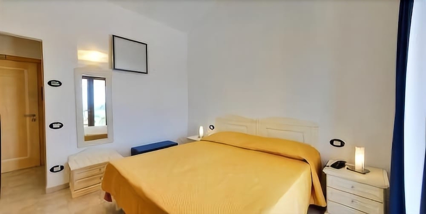 Imagen de la habitación del Hotel Il Vascello, Cerde&ntilde;a. Foto 3