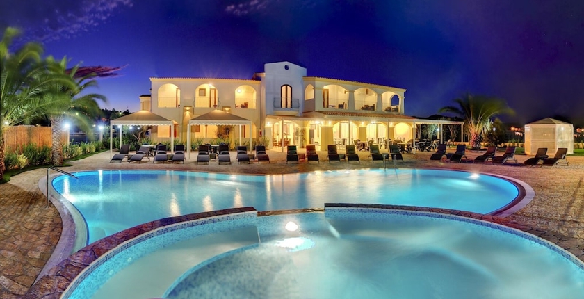 Imagen general del Hotel Il Vascello, Cerde&ntilde;a. Foto 1