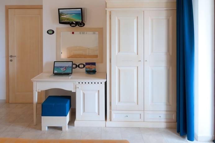 Imagen de la habitación del Hotel Il Vascello, Cerde&ntilde;a. Foto 9