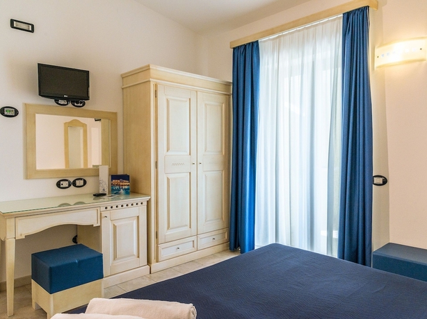 Imagen de la habitación del Hotel Il Vascello, Cerde&ntilde;a. Foto 11