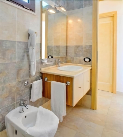 Imagen de la habitación del Hotel Il Vascello, Cerde&ntilde;a. Foto 14
