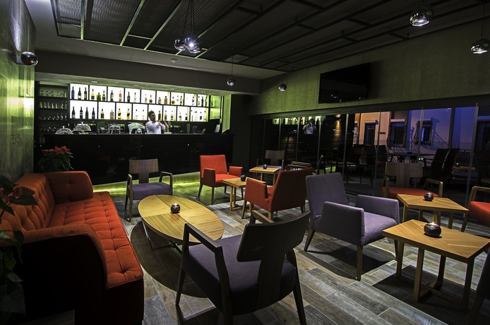 Imagen del bar/restaurante del Hotel Ilayda Avantgarde. Foto 3