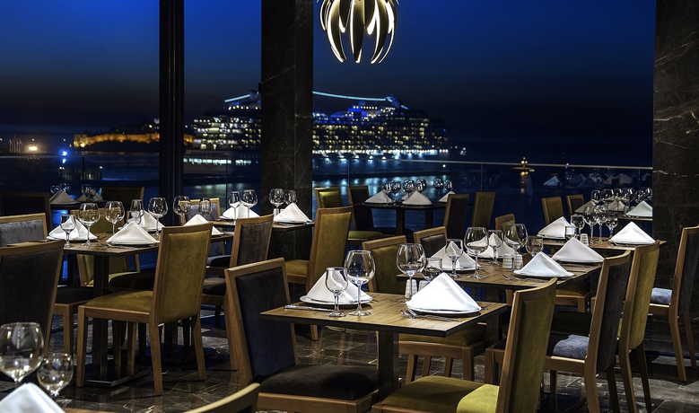 Imagen del bar/restaurante del Hotel Ilayda Avantgarde. Foto 6