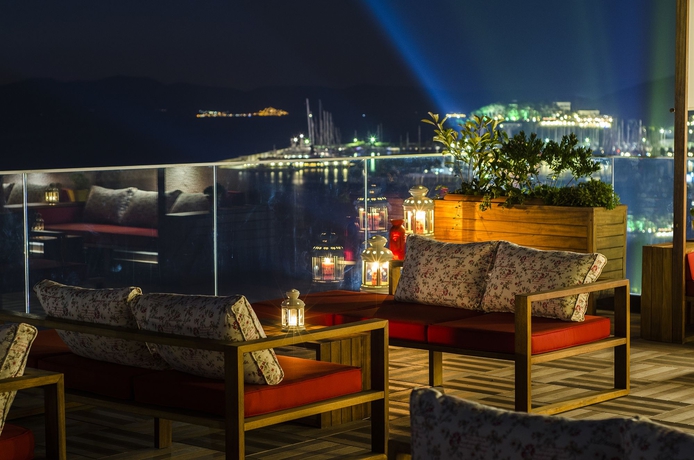 Imagen de la piscina del Hotel Ilayda Avantgarde. Foto 16