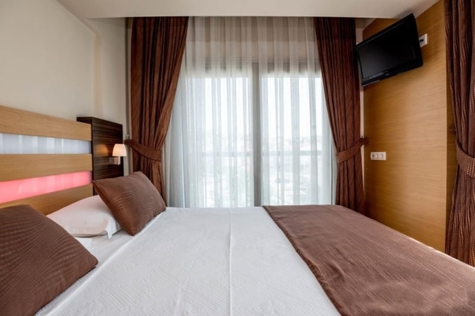 Imagen de la habitación del Hotel Ilayda, Kusadasi. Foto 2
