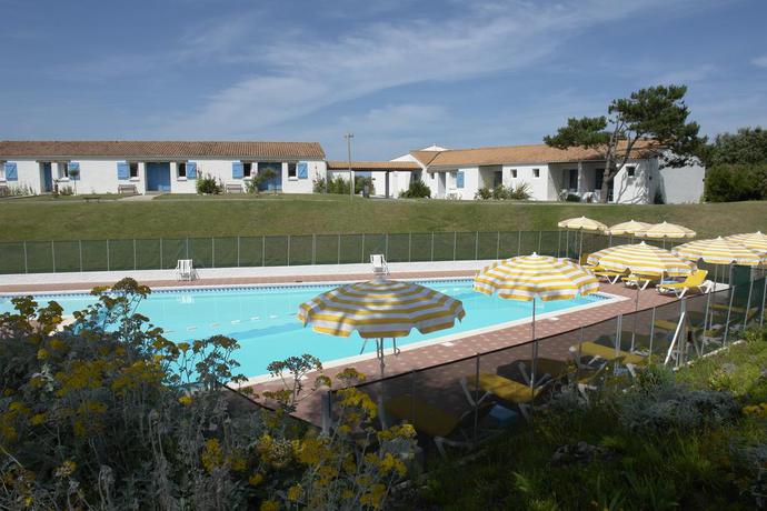 Imagen de la piscina del Hotel Ile De Lumiere. Foto 8