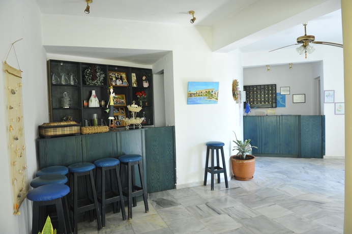 Imagen de los interiores del Hotel Ilena. Foto 10