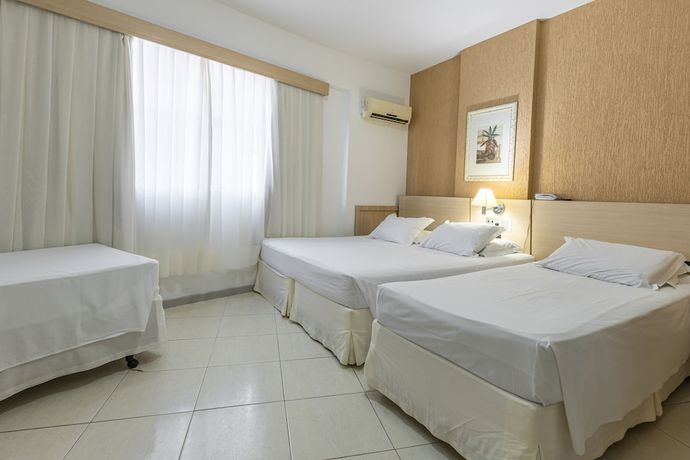 Imagen de la habitación del Hotel Ilha Da Madeira. Foto 2