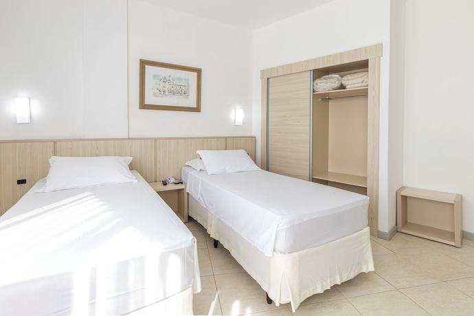 Imagen de la habitación del Hotel Ilha Da Madeira. Foto 7