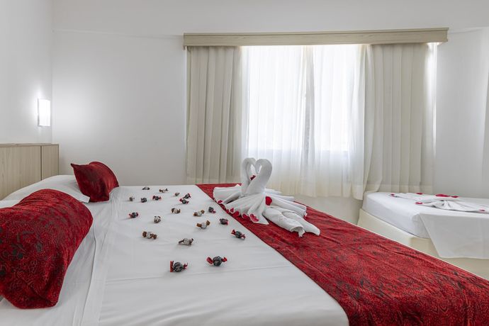 Imagen de la habitación del Hotel Ilha Da Madeira. Foto 19