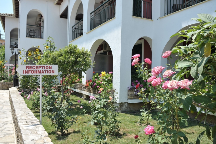 Imagen de los exteriores del Hotel Iliada Beach, Gouvia. Foto 10