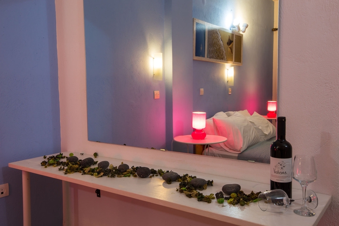 Imagen de la habitación del Hotel Iliada Odysseas Resort. Foto 7