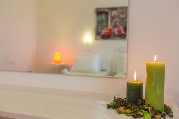 Imagen de la habitación del Hotel Iliada Odysseas Resort. Foto 9