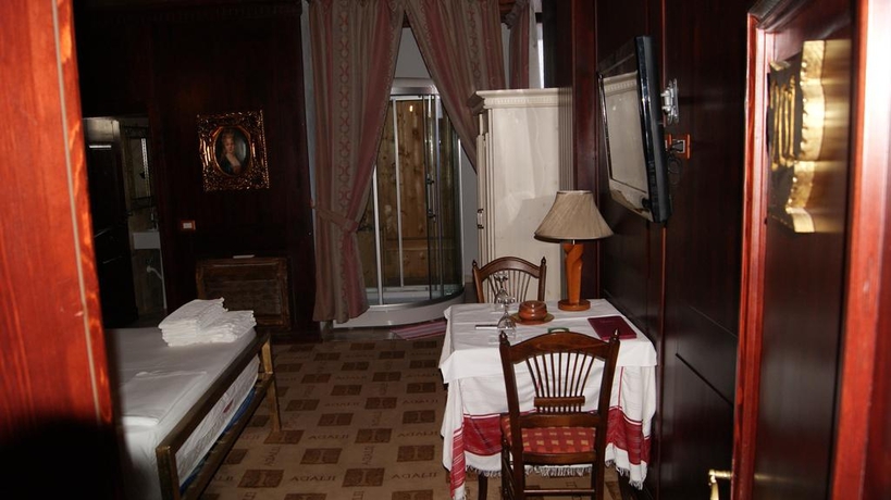 Imagen general del Hotel Iliada, Tirana. Foto 8
