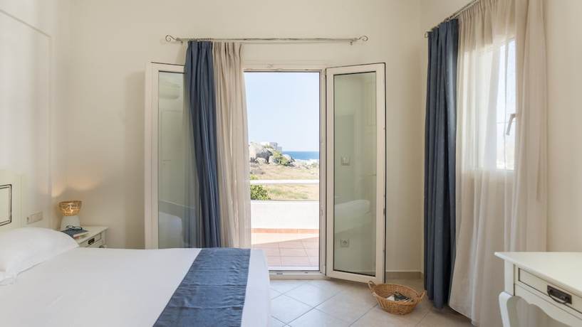 Imagen de la habitación del Hotel Iliada Villas. Foto 2