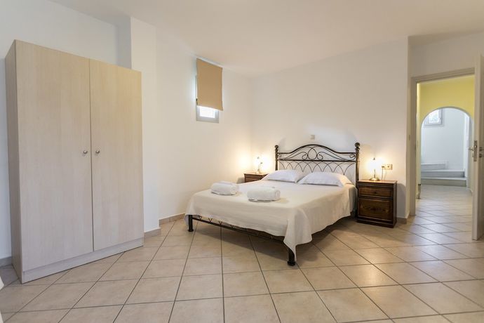 Imagen de la habitación del Hotel Iliada Villas. Foto 14