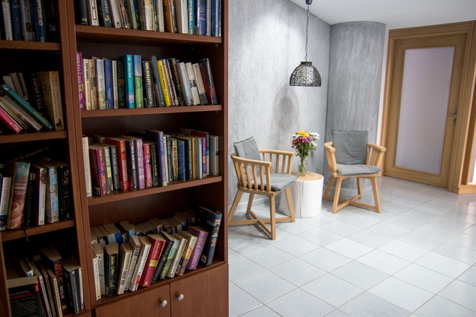 Imagen de los interiores del Hotel Iliana. Foto 11