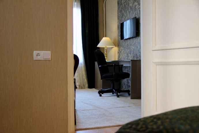 Imagen de los interiores del Hotel Iliani. Foto 13