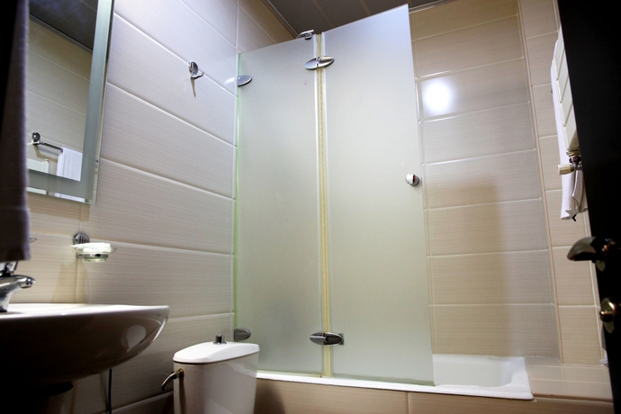Imagen de la habitación del Hotel Iliani. Foto 6