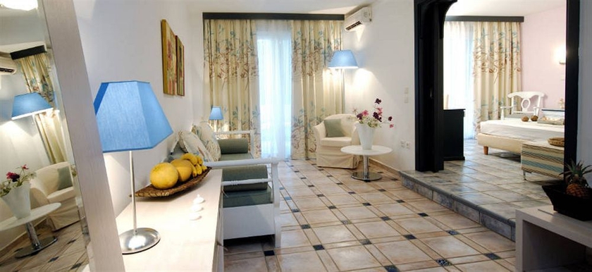 Imagen de la habitación del Hotel Ilio Mare Resort. Foto 6