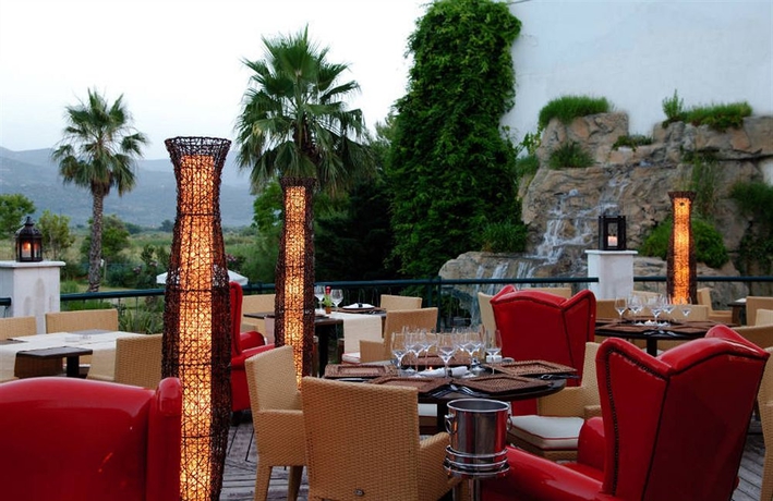 Imagen del bar/restaurante del Hotel Ilio Mare Resort. Foto 3