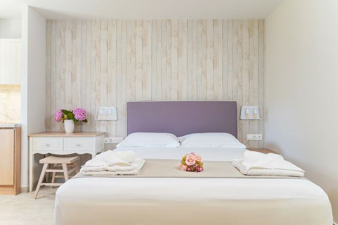 Imagen de la habitación del Hotel Iliomagic Luxury Suites Thassos. Foto 11