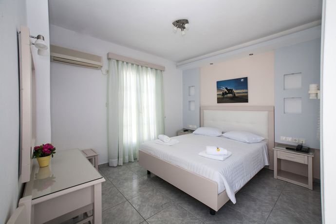 Imagen de la habitación del Hotel Ilion, Naxos. Foto 14