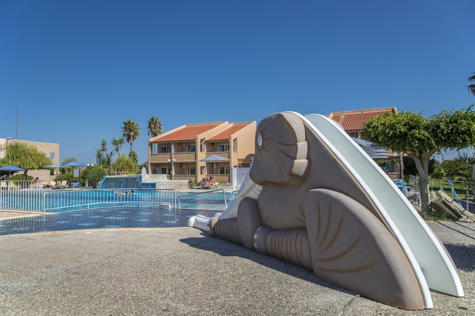 Imagen de los exteriores del Hotel Ilios K Village Resort. Foto 14