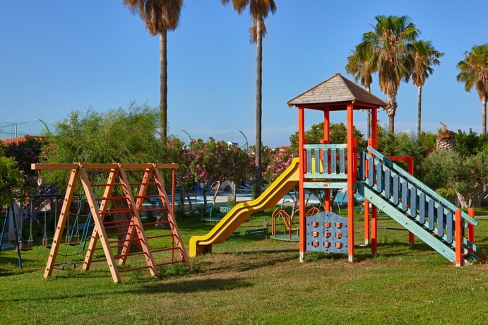 Imagen de los exteriores del Hotel Ilios K Village Resort. Foto 15