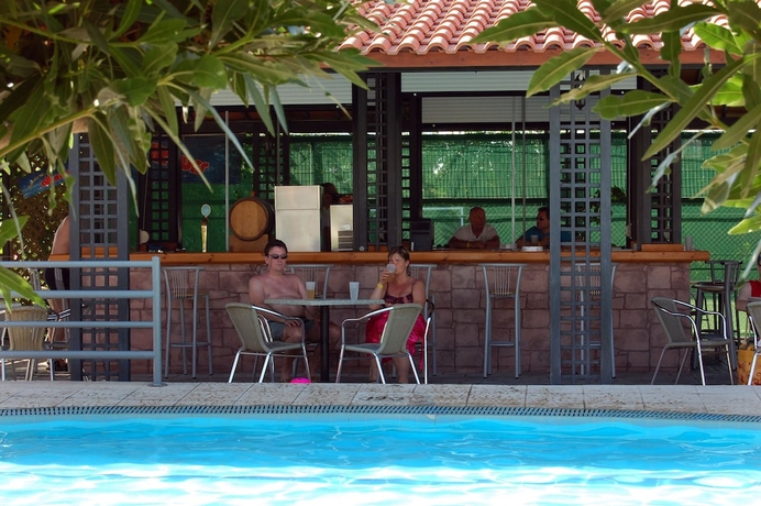 Imagen de la piscina del Hotel Ilios K Village Resort. Foto 19