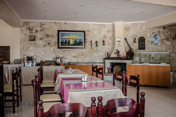 Imagen del bar/restaurante del Hotel Ilios, Kriopigi. Foto 3