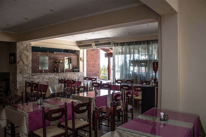 Imagen del bar/restaurante del Hotel Ilios, Kriopigi. Foto 4