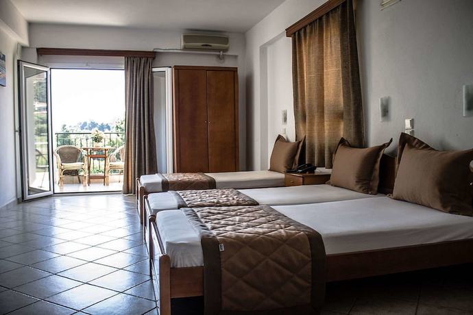 Imagen de la habitación del Hotel Ilios, Kriopigi. Foto 6