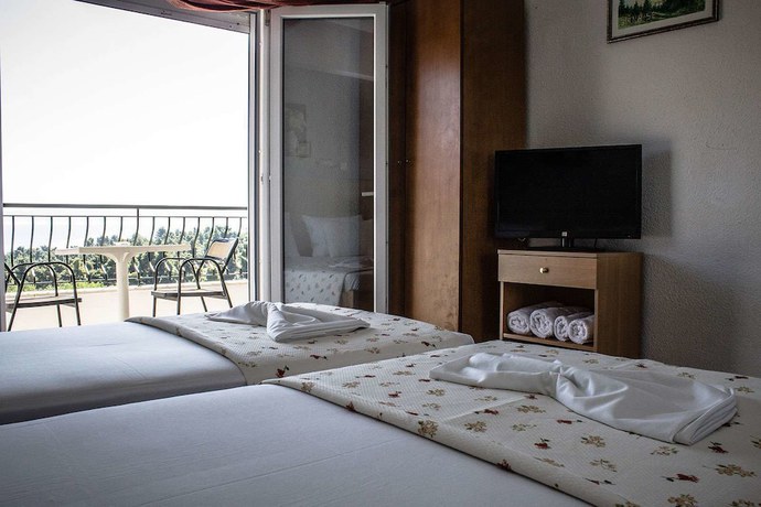 Imagen de la habitación del Hotel Ilios, Kriopigi. Foto 7