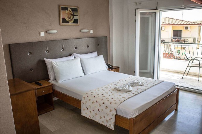 Imagen de la habitación del Hotel Ilios, Kriopigi. Foto 8