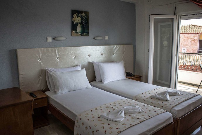 Imagen de la habitación del Hotel Ilios, Kriopigi. Foto 9