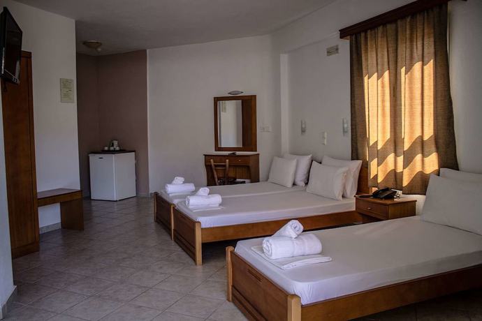 Imagen de la habitación del Hotel Ilios, Kriopigi. Foto 10