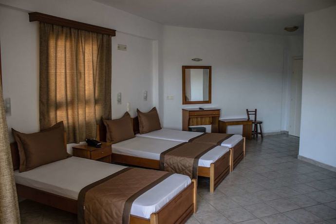 Imagen de la habitación del Hotel Ilios, Kriopigi. Foto 11