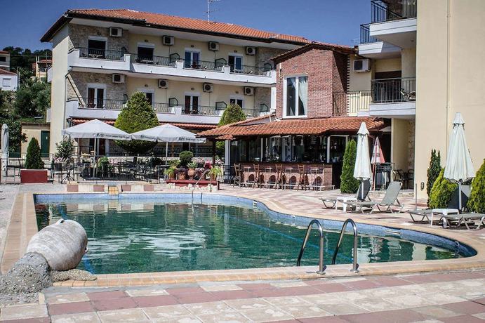 Imagen de la piscina del Hotel Ilios, Kriopigi. Foto 17
