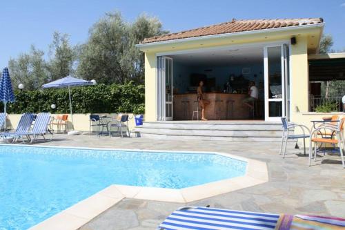 Imagen general del Hotel Ilios & Villas. Foto 16