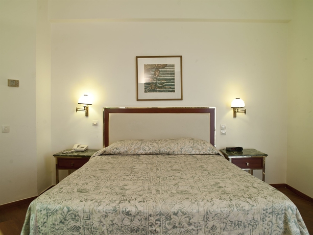 Imagen de la habitación del Hotel Ilisia Athens. Foto 10