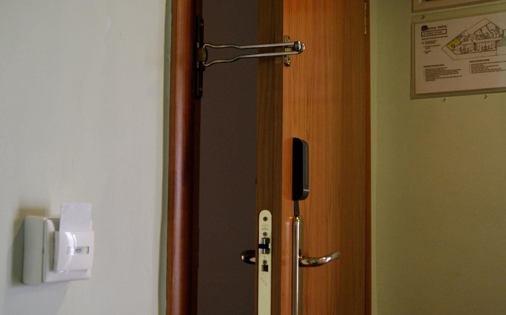 Imagen de la habitación del Hotel Ilisia Athens. Foto 12