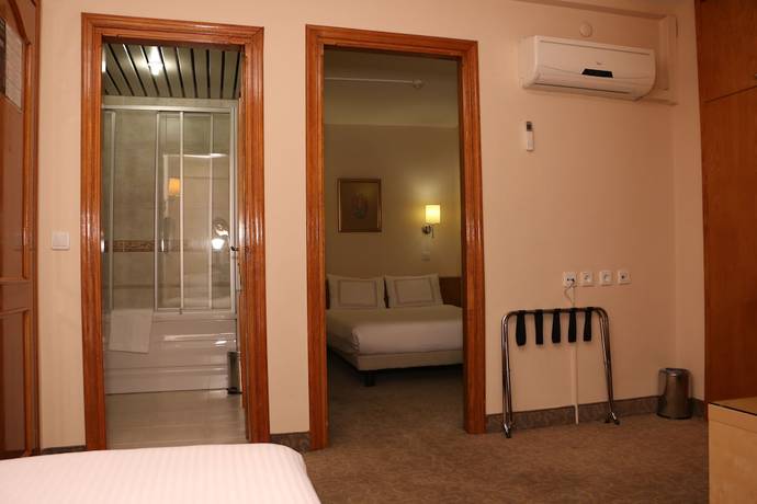 Imagen de la habitación del Hotel Ilkay. Foto 11