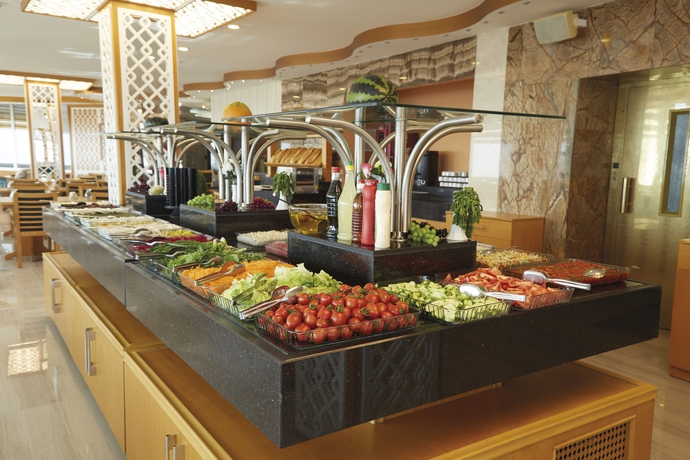 Imagen del bar/restaurante del Hotel Ilkbal Deluxe and Spa. Foto 6