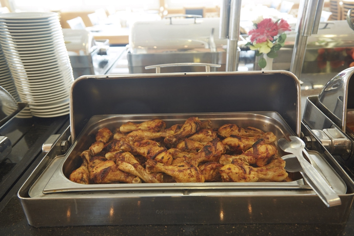 Imagen del bar/restaurante del Hotel Ilkbal Deluxe and Spa. Foto 9