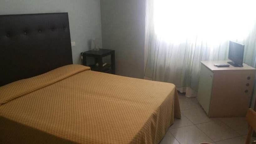 Imagen de la habitación del Hotel Illi. Foto 13